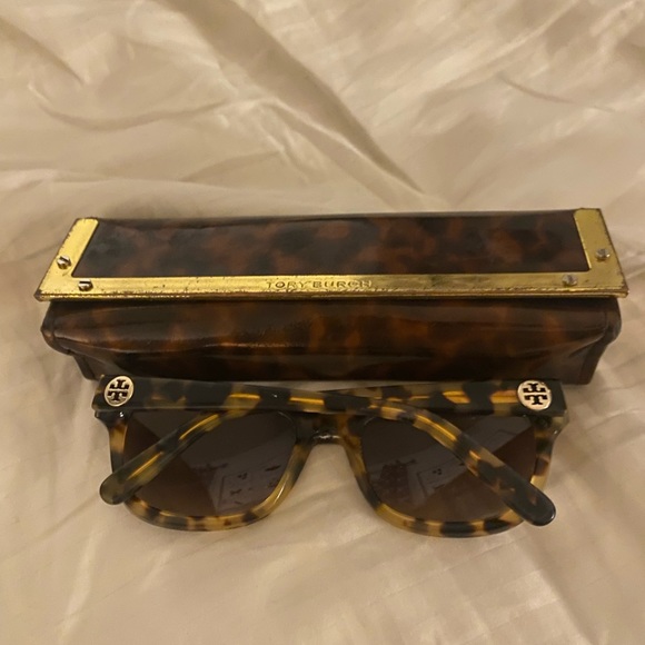Tory Burch Sunglasses - Picture 2 of 4